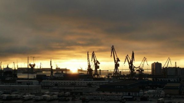 La autorización y la ubicación del taller de reparación de megayates suscitan oposición entre vecinos y ecologistas