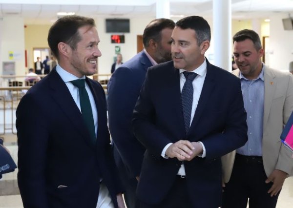 Transición Ecológica logra el acuerdo con Lanzarote para delimitar sus Zonas de Aceleración de Renovables