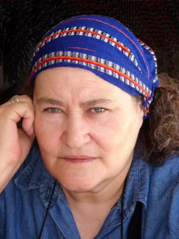 Berbel presenta en la Casa-Museo Pérez Galdós ‘Palabras para todas’, un libro colectivo de 150 autores canarios dedicados a la mujer