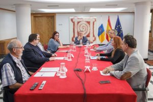 Torres subraya su apoyo a la reivindicación de los profesores de los conservatorios en el proceso de estabilización