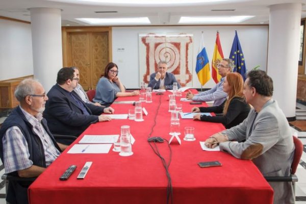 Torres subraya su apoyo a la reivindicación de los profesores de los conservatorios en el proceso de estabilización