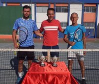 Daniel Alonso se proclama ganador del torneo de verano de Tenis de La Aldea de San Nicolás