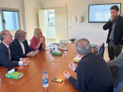 Esther Monz&oacute;n se re&uacute;ne con el equipo directivo de la Fundaci&oacute;n Canaria Yrichen
