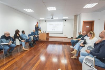 El IID y el COLEFC acuerdan con los municipios la implantaci&oacute;n de los Parques Activos por la isla