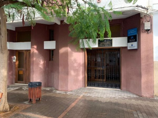 El Centro de Mayores de La Aldea continúa abierto prestando una atención individualizada a personas