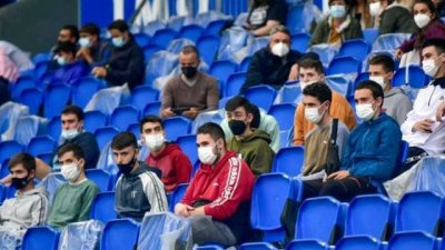 La mascarilla seguir&aacute; siendo obligatoria en los estadios y pabellones
