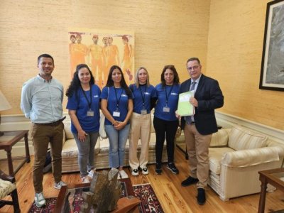 Poli Su&aacute;rez reitera su compromiso con la reconstrucci&oacute;n del CEIP La Laguna