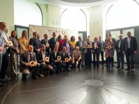 FADEMUR sigue aglutinando reconocimientos y recibe el Premio Qcom.es 2025 a la mejor asociaci&oacute;n
