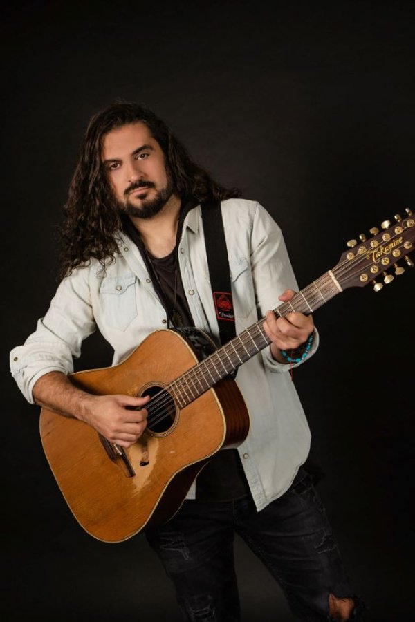 Fran Fernández trae su ‘Electrocanciograma’ al ciclo musical ‘Patios Encantados’ de la Casa-Museo León y Castillo de Telde
