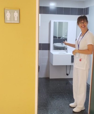 El Hospital Insular de Gran Canaria cuenta con el primer ba&ntilde;o para personas ostomizadas