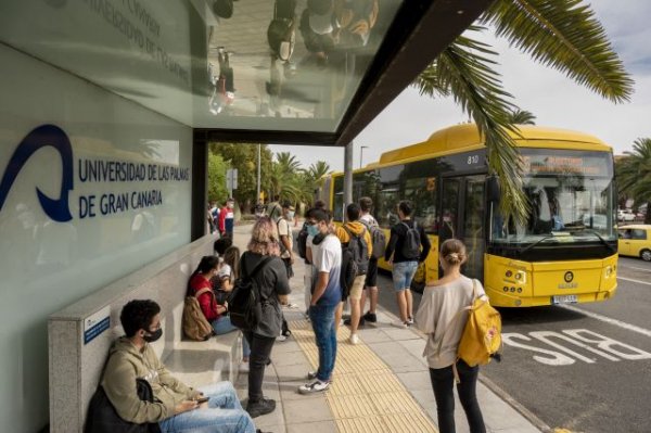 Guaguas refuerza con 3.500 plazas adicionales las conexiones con el Campus Universitario de Tafira