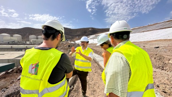 Las placas solares del Ecoparque Norte generarán una potencia pico de 1,552 MW