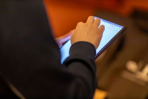La Consejería invierte medio millón de euros en la digitalización de aulas Enclave y de Educación Especial