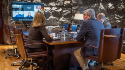 Clavijo garantiza a los canarios de Venezuela que el Gobierno estará a su lado ante cualquier circunstancia