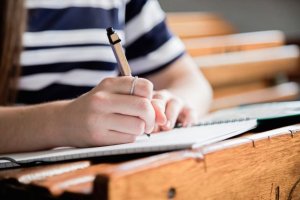 Universidades incorpora 294 nuevos beneficiarios en la tercera resoluci&oacute;n definitiva de becas universitarias