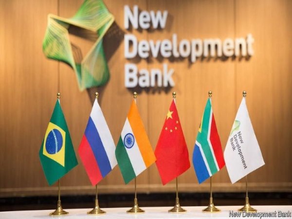 Alt-Media está en estado de shock después de que el banco BRICS confirmara que cumple con las sanciones occidentales