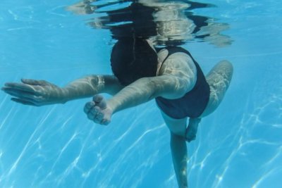 'Las Nereidas' una fusi&oacute;n del universo mitol&oacute;gico con mujeres contempor&aacute;neas, de Nereida Castro, se exhibe en la Biblioteca Insular