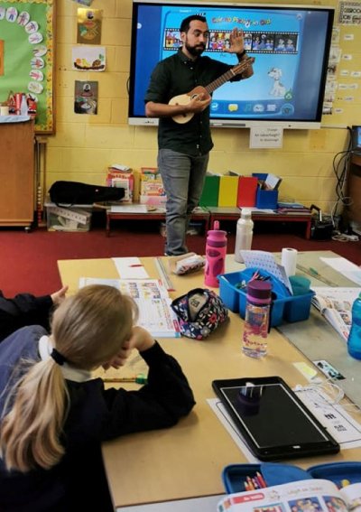 Canarias muestra al profesorado irlandés el uso del timple como recurso educativo y de atención a la diversidad