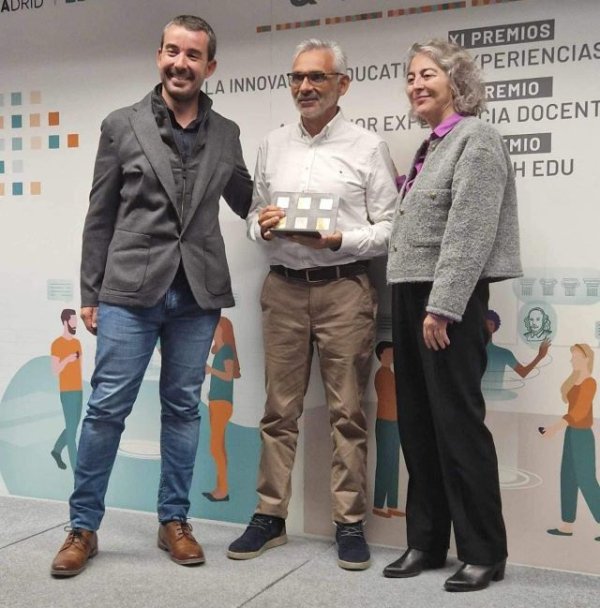 Un proyecto del CEIP Los Giles suma a su palmarés el Premio a la Mejor Experiencia Docente Innovadora en SIMO 2023