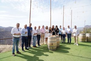 El Gobierno canario y el Clúster de Enoturismo de Canarias trabajarán conjuntamente para impulsar esta actividad