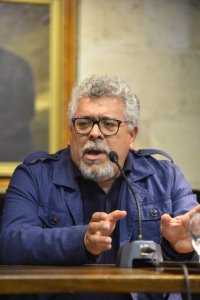 El ensayista y profesor Guillermo Perdomo presenta en la Biblioteca Insular su libro &lsquo;Intentions 1924: Entre la nueva literatura y la generaci&oacute;n del 27&rsquo;
