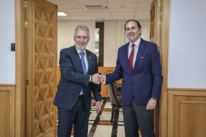 Iberia se compromete con Canarias en el impulso de una planta de producci&oacute;n de combustible sostenible
