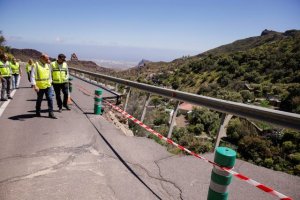 El Cabildo aprueba la emergencia de 18 obras para que Obras P&uacute;blicas puede reparar 21 carreteras afectadas por la borrasca Therese
