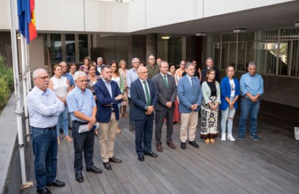 El Cabildo guarda un minuto de silencio en solidaridad y apoyo a las víctimas del terremoto en Marruecos